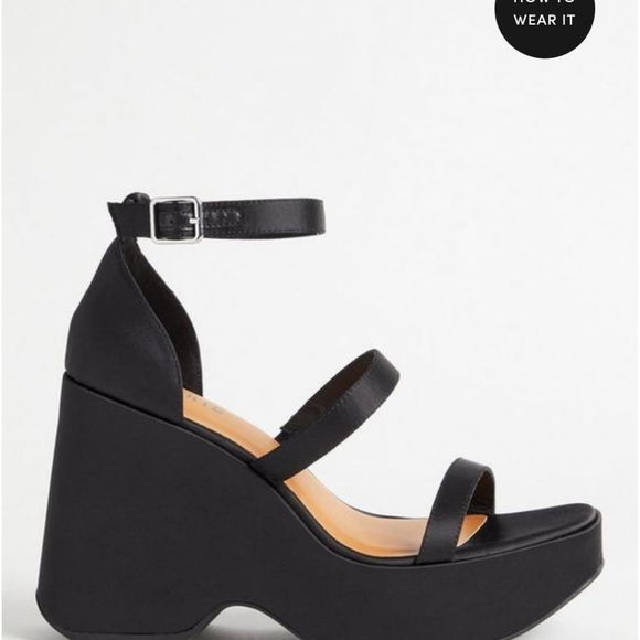 ISO Torrid Triple Band Wedge Sandal (WW) - Picture 2 of 2